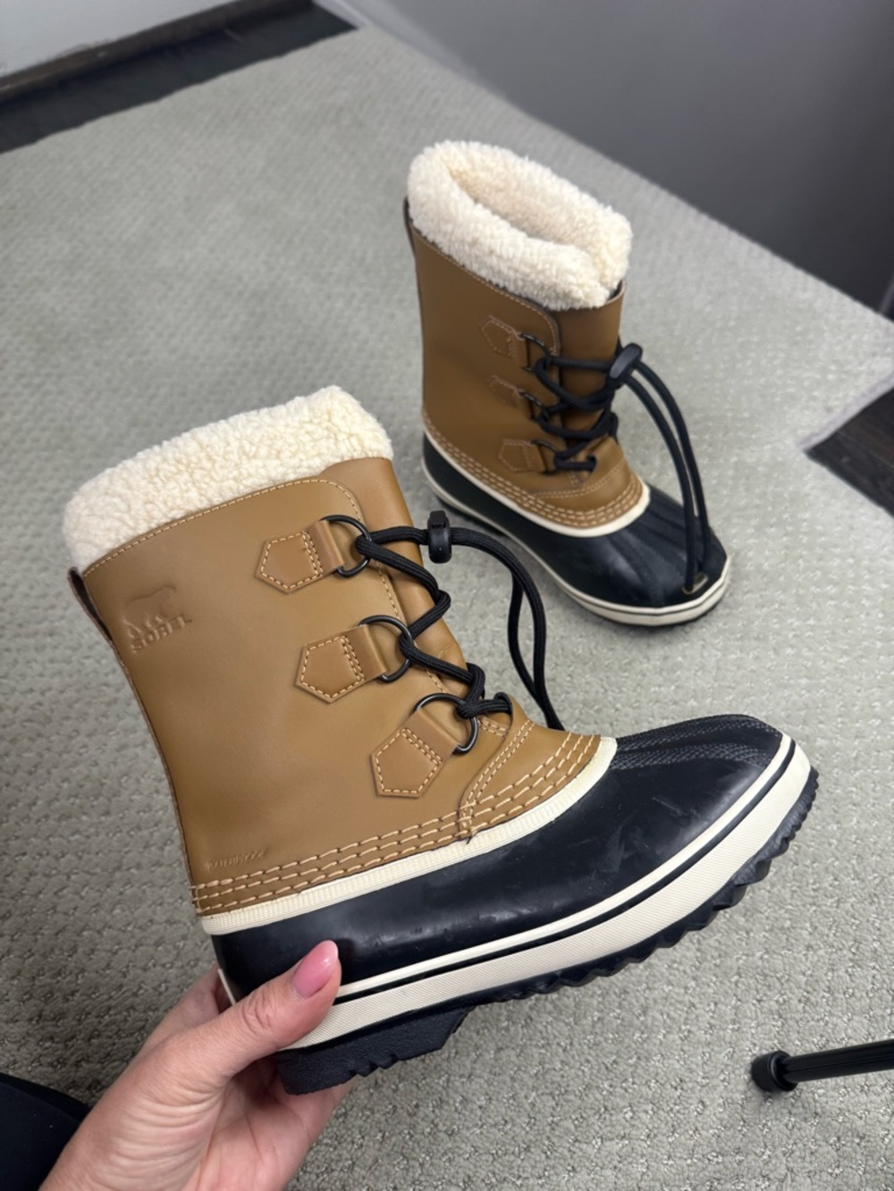 Sorel Kids Waterproof Winter Boots Lace up Brown Black Snow Boots Size 1